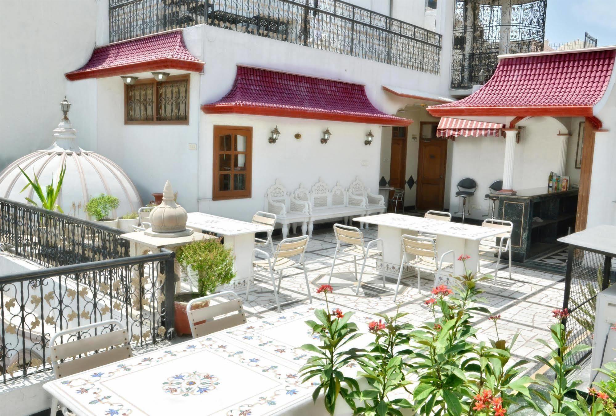 Bajaj Indian Home Stay New Delhi Exterior photo