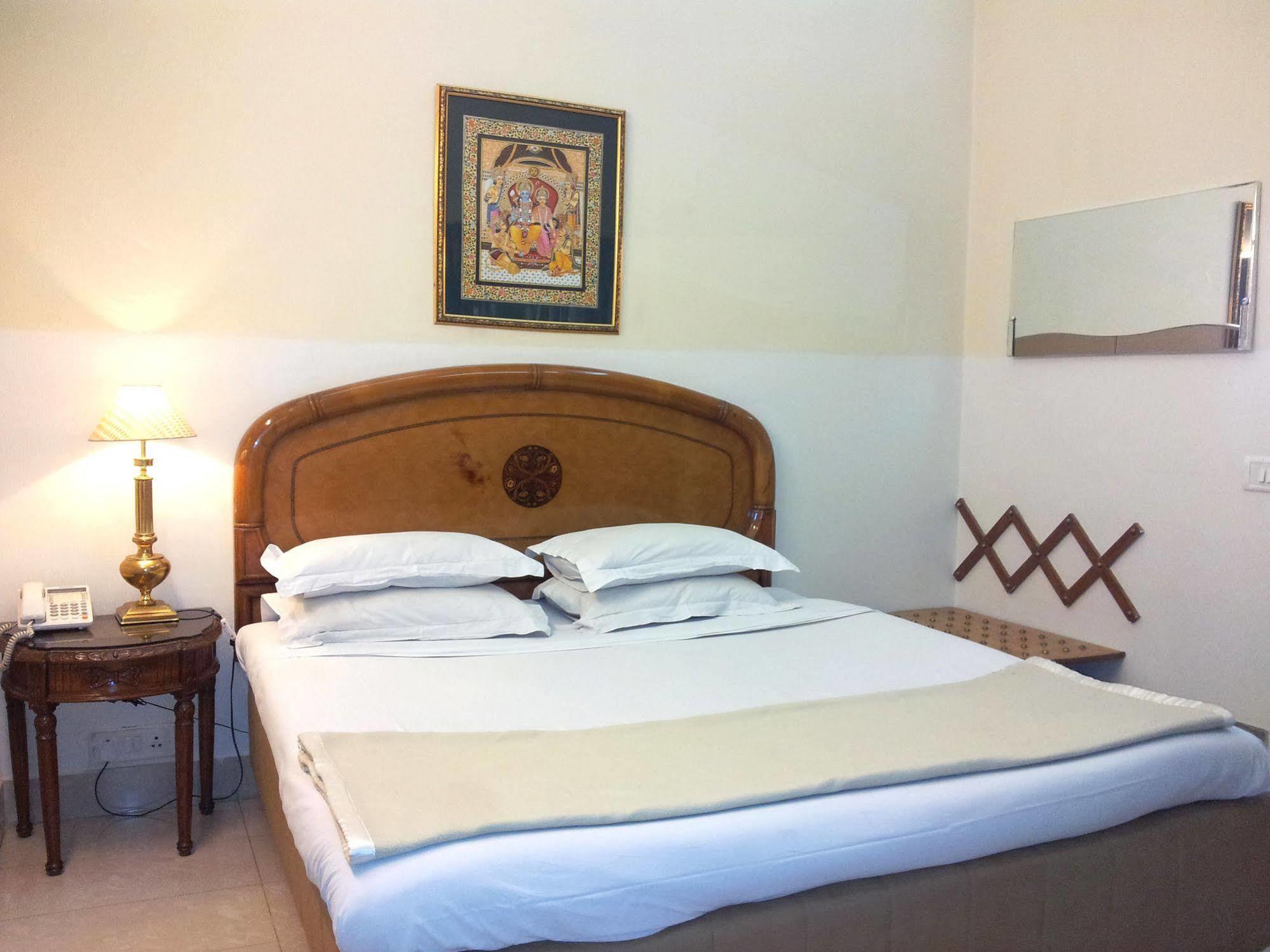 Bajaj Indian Home Stay New Delhi Exterior photo